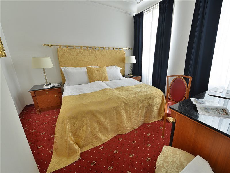 Hotel Bologna Prague Ngoại thất bức ảnh